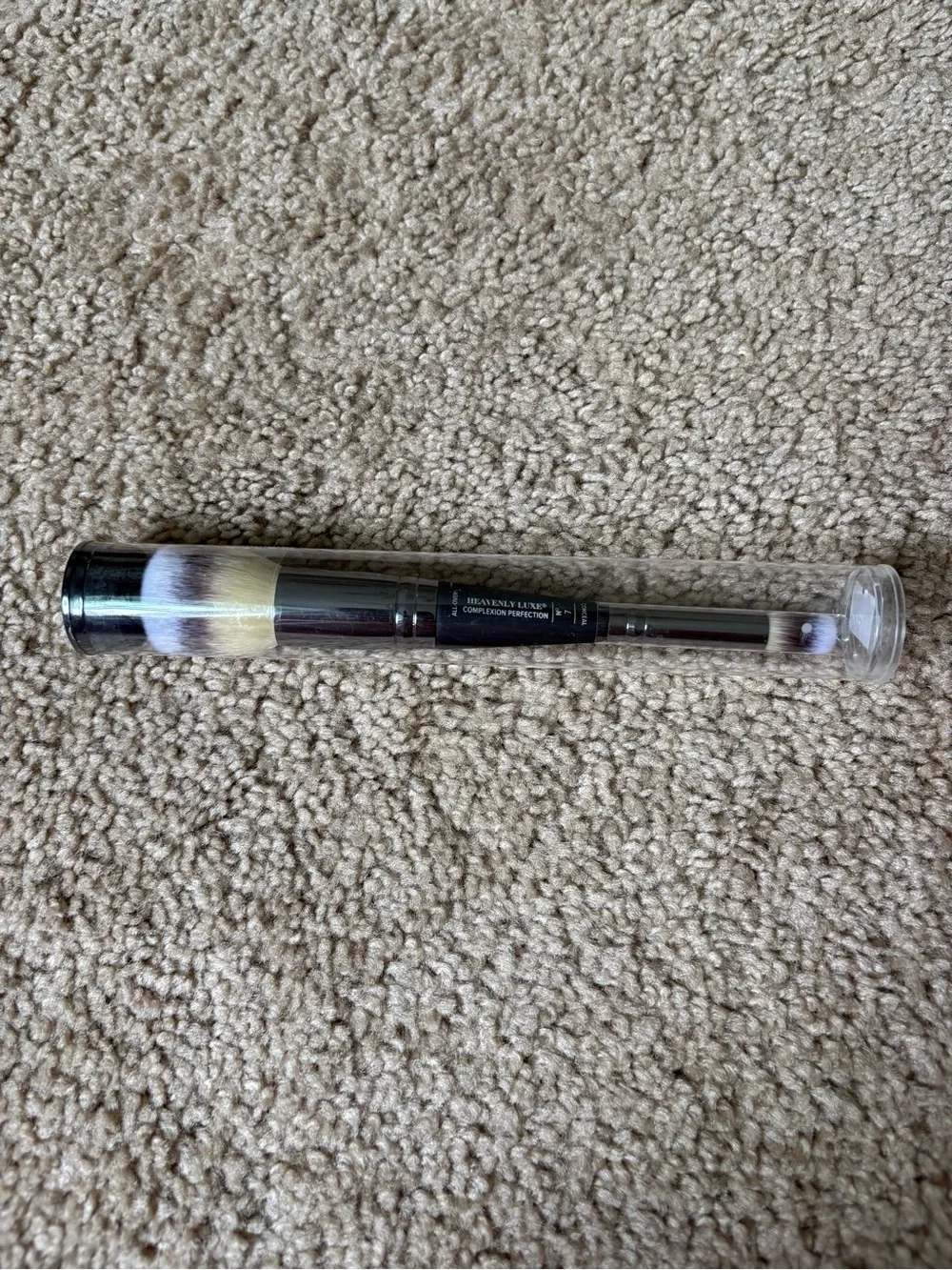 Double-Ended Powder & Detail Brush - Neutral Bristles